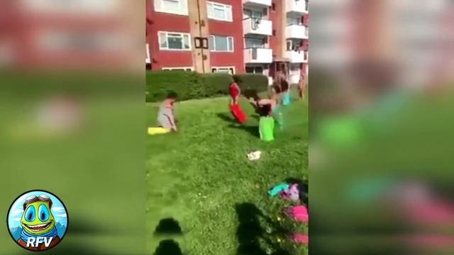 ПРИКОЛЫ 2018, Июнь, №41, Нежность в постеле и белое пятно на губах / RFV смотреть онлайн