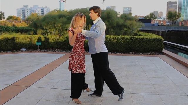 Уроки танцев - Аргентинское танго - Простое поворотное упражнение. Часть 1. Занятие танго для начина смотреть онлайн