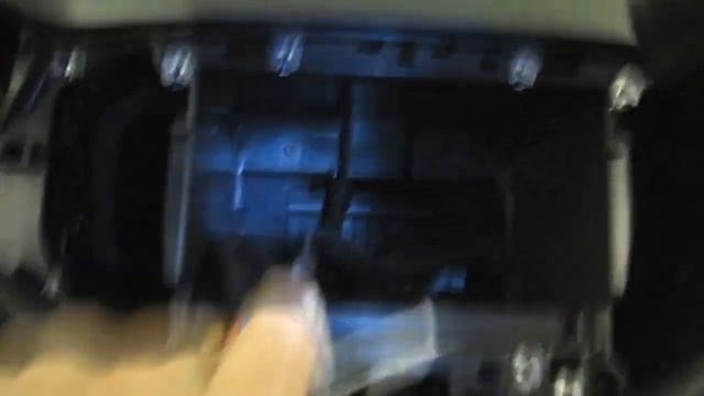 ОНА НЕ ЛЕЗЕТ. УСТАНОВКА АВТОМАГНИТОЛЫ В ЛАДУ ВЕСТУ КАК БЫТЬ И ЧТО ДЕЛАТЬ. смотреть онлайн