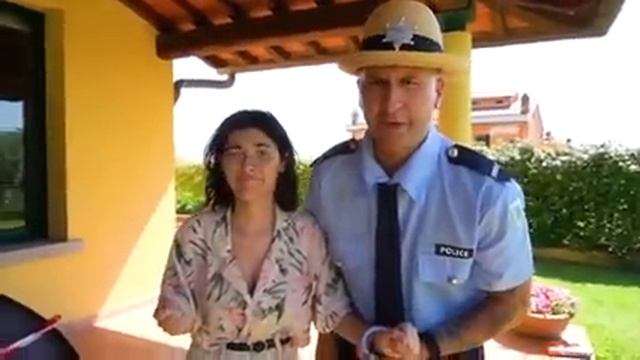 GIORGIA E IL SUO FIDANZATO MATTIA DIVENTANO BULLI E FANNO ARRESTARE PAPÀ SALVO DALLA POLIZIA!