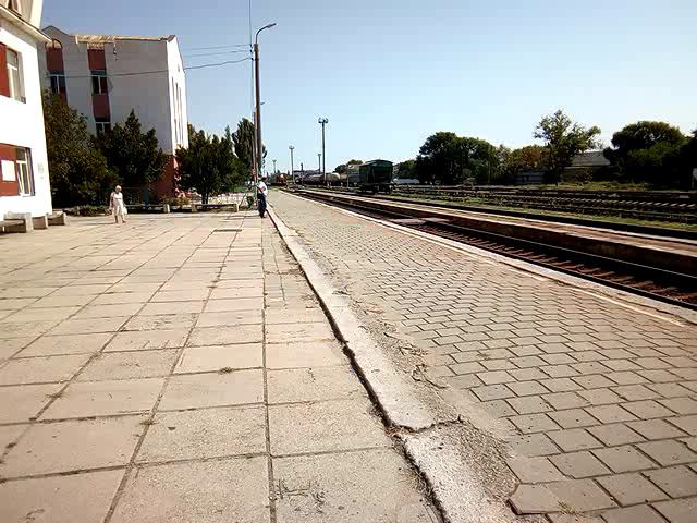 Ст.Айвазовская,прибытие пригородного на Феодосию смотреть онлайн