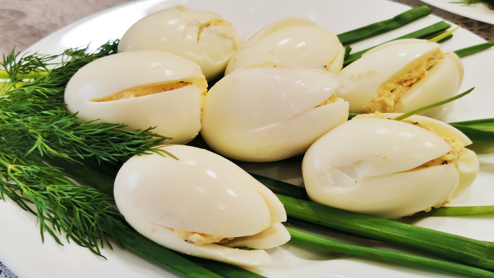 Закуска "Белые Тюльпаны" с крабовыми палочками. Красиво и Очень Вкусно!!! Праздничная Закуска. смотреть онлайн