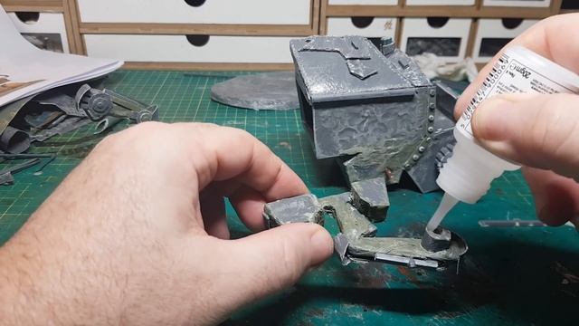 How to Make a Gorkanaut out of Warhammer 40k Sprues смотреть онлайн