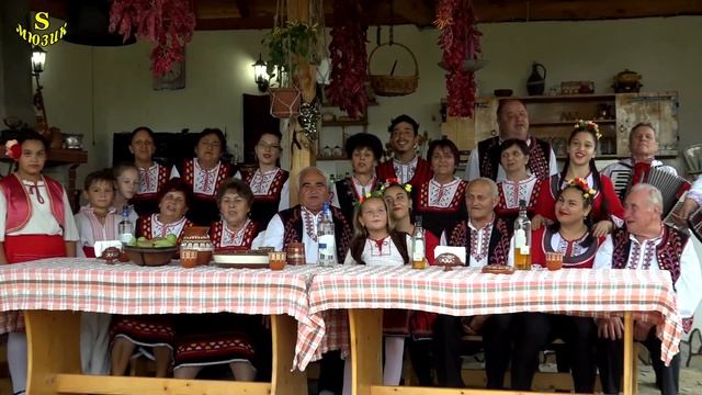 Смесена фолклорна група "Росна китка" - с. Мраморен - Като птици свиват хората гнезда смотреть онлайн