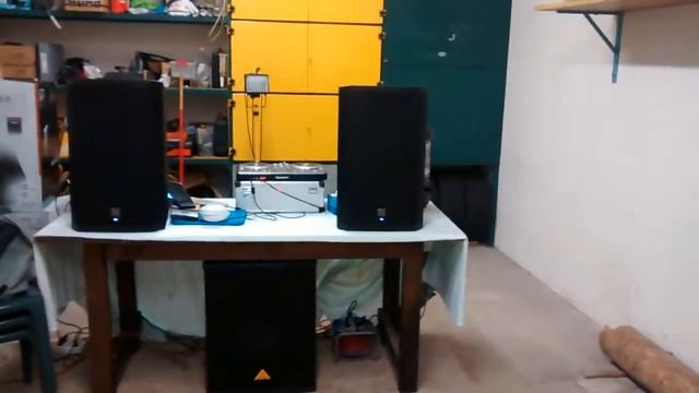 EV ZLX - 15P + Behringer B1800D Test (Mystica) смотреть онлайн