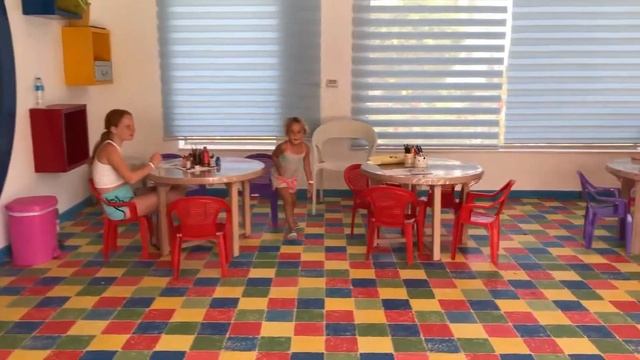 Обзор детского клуба, площадки в отелях Альбатрос Блу, Виста, Аквапарк от тур агента Оксаны. Хургад смотреть онлайн