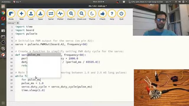 Moving a Servo with CircuitPython on the CPX смотреть онлайн