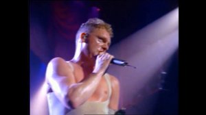 Erasure - Love To Hate You (Chorus Live HD)