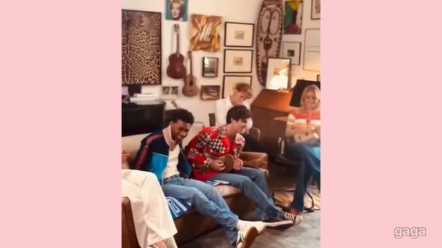 Outer Banks cast being hilarious on set смотреть онлайн