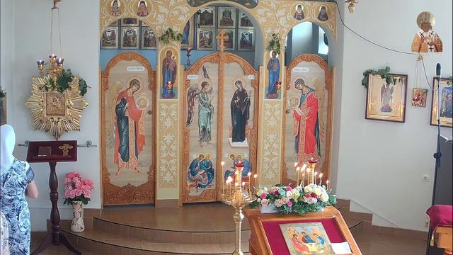 Божественна Літургія в День Святого Духа смотреть онлайн