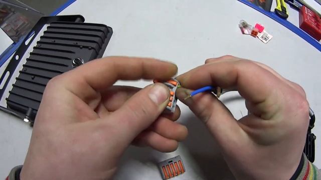 Как соединить провода. Трехжильный провод. смотреть онлайн