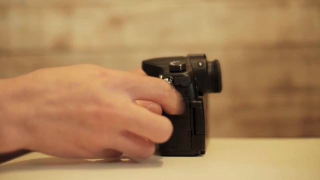 LUMIX DMC-GH4 フラッグシップ機を追加で導入 / Panasonic 4K Ultla HD MILC Hands-on смотреть онлайн