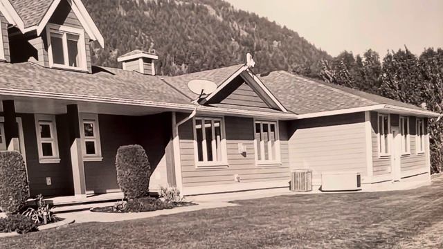 “Private Residence 2” David Weirmeir, metallic silvertone print, 12” x 18”, 2023, Fraser Valley, BC смотреть онлайн