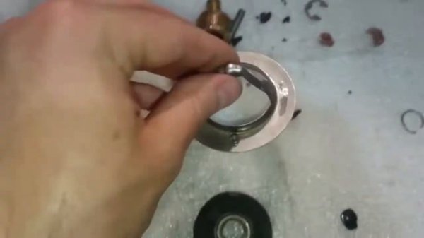 Что внутри термостата и из каких деталей он состоит