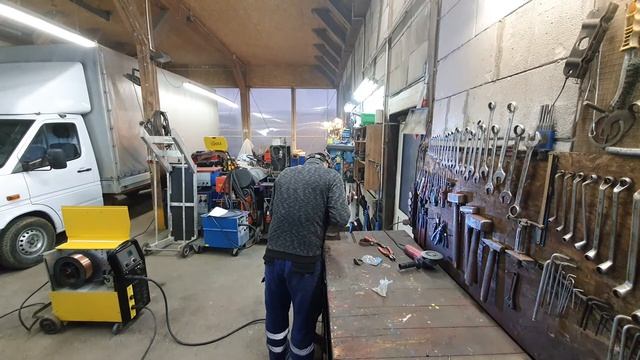 ESAB 300 Transmig weldind. смотреть онлайн