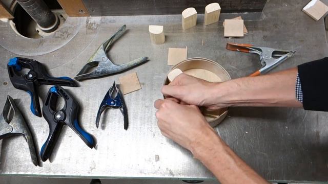 Make a Kalimba (thumb piano) смотреть онлайн