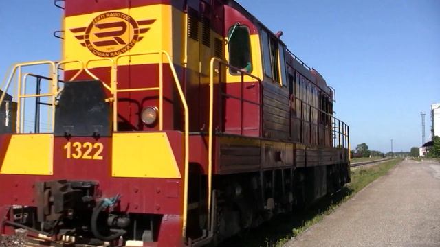 Тепловоз ЧМЭ3-4208 на ст. Раквере / CME3-4208 At Rakvere Station