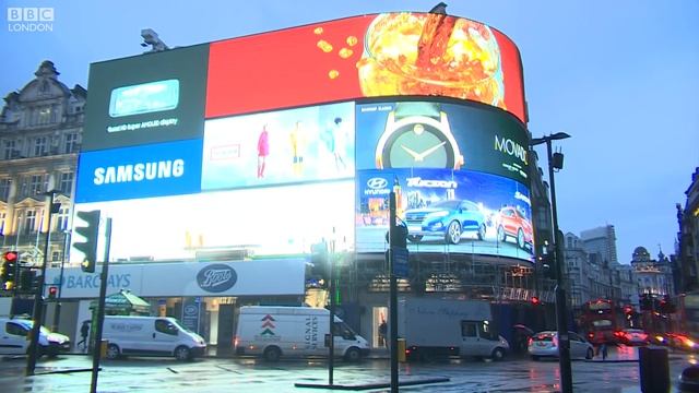 Piccadilly Circus Lights Switched Off