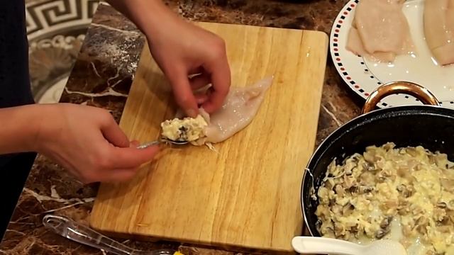Закуска на праздничный стол - КАЛЬМАРЫ ФАРШИРОВАННЫЕ! смотреть онлайн