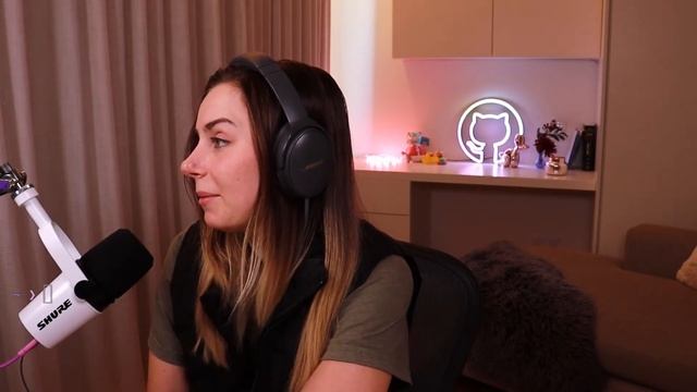 Sitting and chatting about software смотреть онлайн