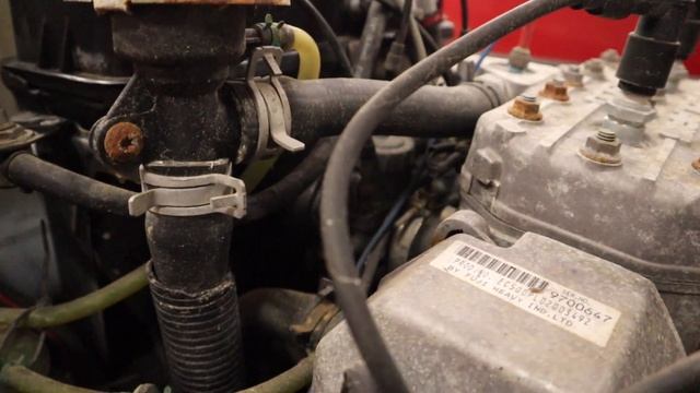 "Restoring" an Old Snowmobile / Polaris Widetrak LX смотреть онлайн