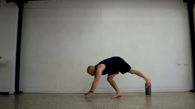 Beginners Guide to the Planche Press to Handstand смотреть онлайн