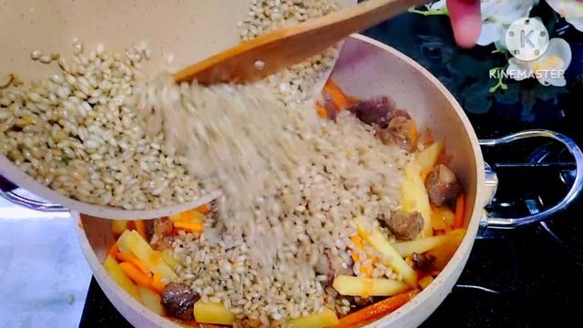 Жарим ПЕРЛОВКУ!НИКТО НЕ ВЕРИТ ЧТО Я ИХ ГОТОВЛЮ ТАК ПРОСТО КОГДА ДО ПЕНСИИ 2 ДНЯ ВЕСЬ МИР ИЩЕТ КРУПУ смотреть онлайн