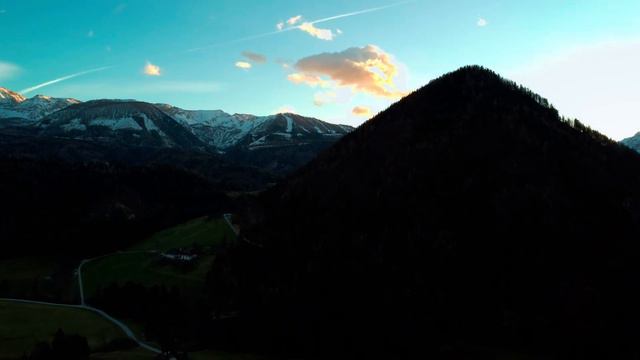 Flying down incredible Skiing slopes - DJI Avata FPV смотреть онлайн