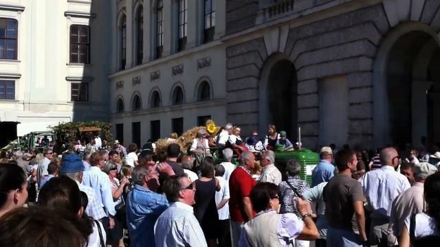 Праздник урожая в Австрии 8-9.09.12 смотреть онлайн