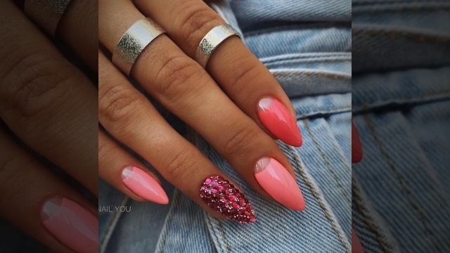 Модный маникюр на октябрь-ноябрь 2021: 30 фото идей для стильных красоток на Осень 2021 смотреть онлайн