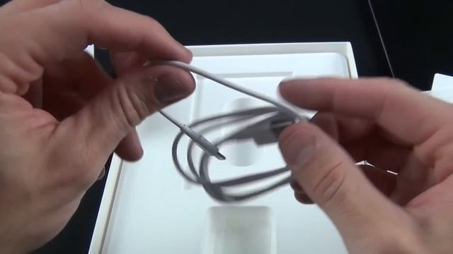 New Apple iPad (4th Generation): Unboxing and Demo смотреть онлайн