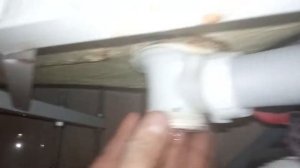 Душ кабина протечка из под сифона , умелые сантехники ???
