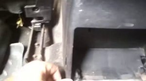 Где находится регулировка ручника на SUZUKI GRAND VITARA