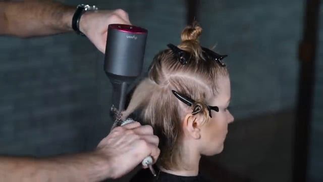 Demetrius | Каре на удлинение на натуральных волосах | Укладывать каре | Стрижка на короткие волосы смотреть онлайн