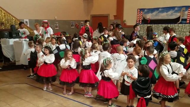 Tarantella della Mozzarella | Mozzarella Song | Casa Italia Summer Camp | July 20, 2018 смотреть онлайн