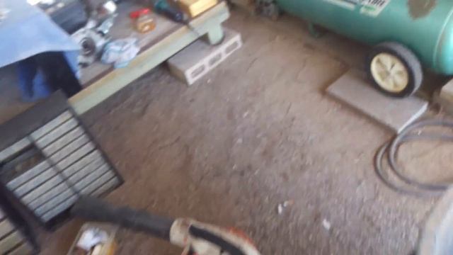 Hedge trimmer sharpening. What do you do for lubricant when done? смотреть онлайн