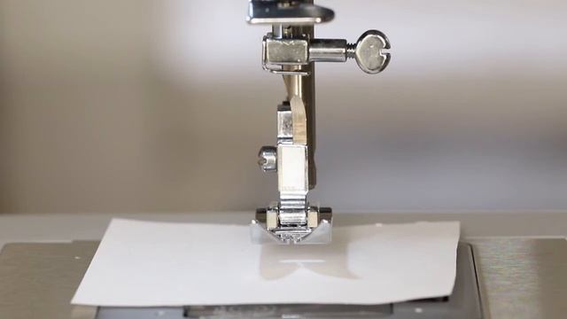 SINGER 4411 | Heavy Duty Sewing Machine - français - Changement d'Aiguille смотреть онлайн