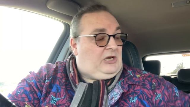 A Few Pickups From Smyths Toyshop смотреть онлайн