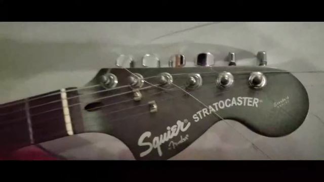 Fender Squier Stratocaster Montage (Music Credit: Prod. Lee) смотреть онлайн