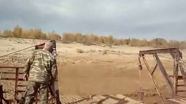 Едем на рыбалку в октябре (паром к хутору Громов, Астрахань) смотреть онлайн