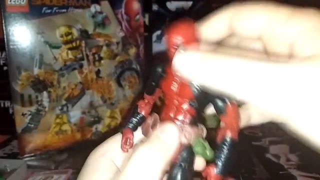 Фигурка Дэдпула от ( Marvel Legends)