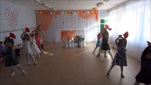 Танец девочек с веерами фламенко! смотреть онлайн