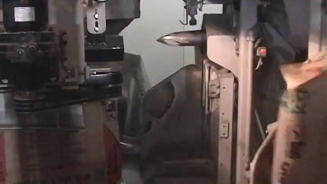 Роторная фасовочная машина, аппликатор автоматичсекой подачи мешка и пеллетайзер смотреть онлайн