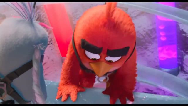 Рэд и Сильвер пытаются остановит супер - оружие Angry Birds 2 в кино (2019) смотреть онлайн