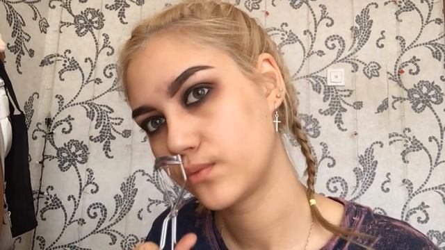 Ди из семьи металлистов//Косплей на Metal Family//Dee смотреть онлайн