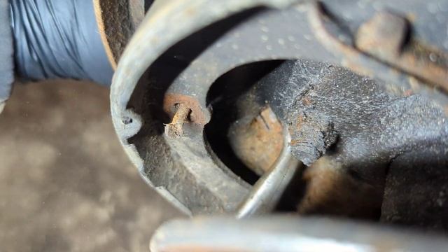 ThunderBucket, the 84 Toyota Tercel SR5 gets some MUD TIRES! (and parking brake cables) смотреть онлайн