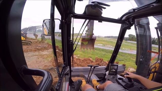 New Volvo ECR355E Excavator смотреть онлайн
