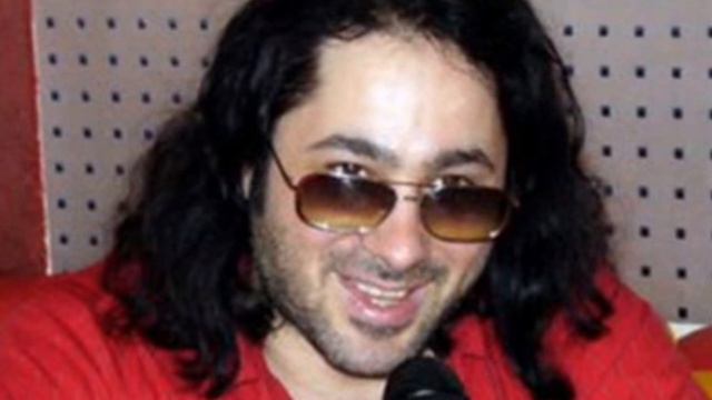Куда пропал популярный некогда исполнитель Профессор Лебединский: отец-одиночка и чужая страна смотреть онлайн