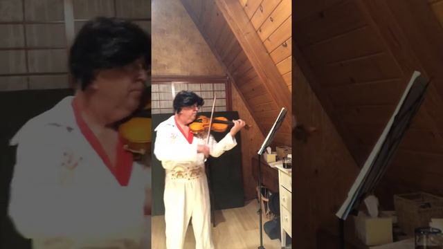 Elvis plays Bach Partita, Preludio смотреть онлайн