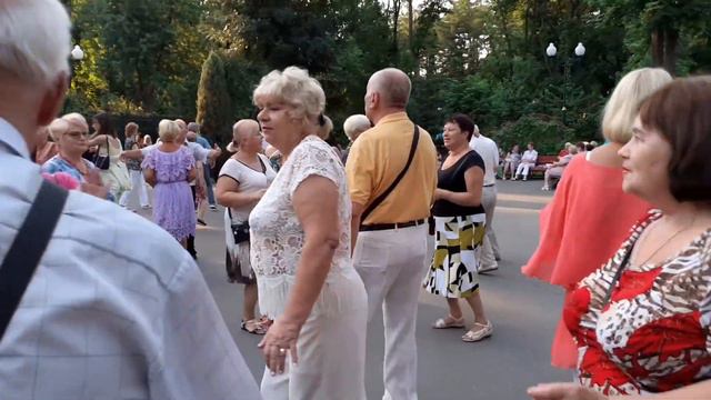 КТО, ЕСЛИ НЕ ТЫ В СЕРДЦЕ РАСТОПИТ ВСЕ ЛЬДЫ! СЧАСТЛИВЫЕ МОМЕНТЫ ИЗ ПАРКА ГОРЬКОГО ХАРЬКОВ 2021 смотреть онлайн